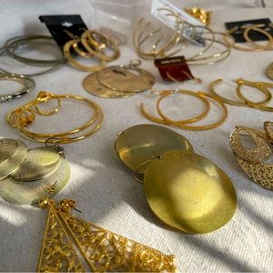 Super Duper Hooper set! Lot of 20+ faux-gold non-subtle hoop earrings.